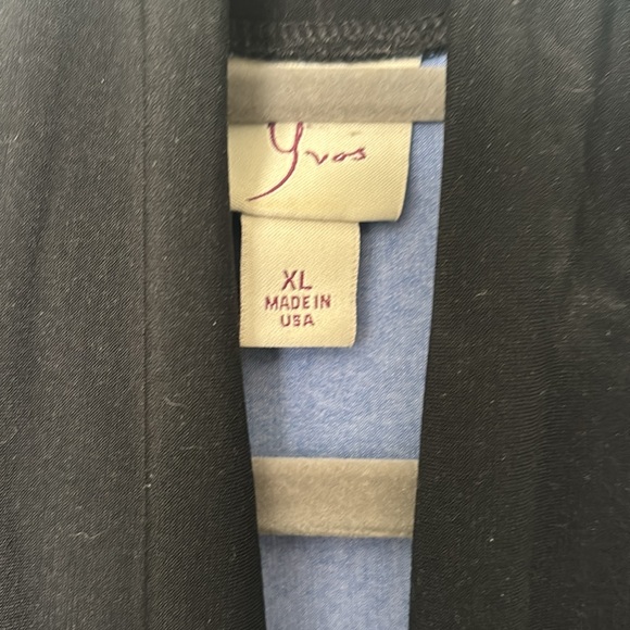 Geometric light weight cardigan duster in purple black and white - Picture 3 of 4